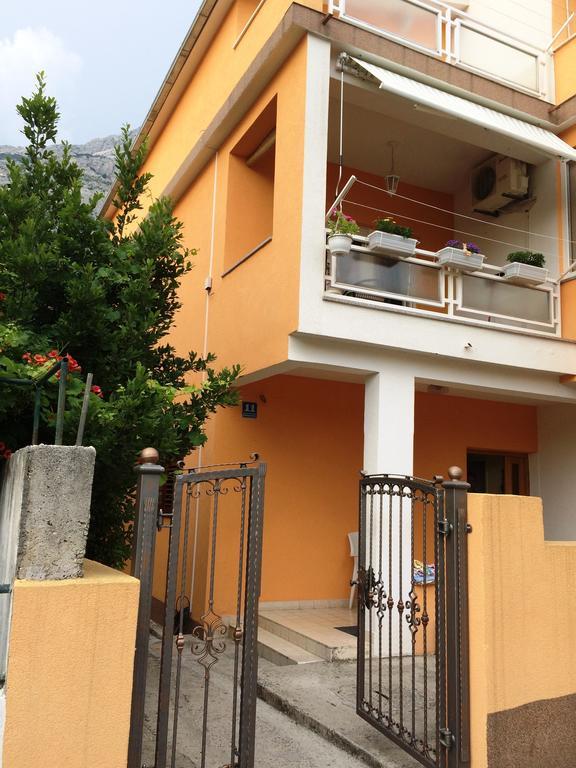 Apartment House Aria Башка-Вода Екстер'єр фото